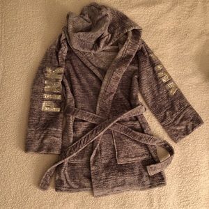 victoria’s secret pink bathrobe